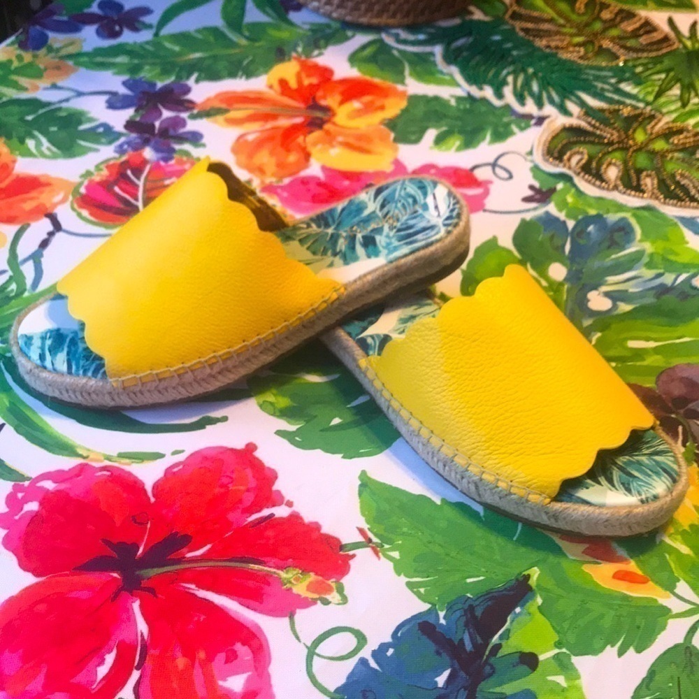 Brand New J. McLaughlin Leather Yellow Sandals
